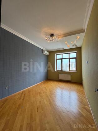 4 otaqlı Yeni tikili, Elmlər Akademiyası m., Bakı