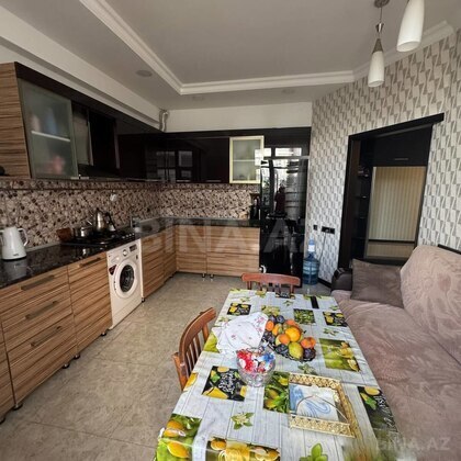 3 otaqlı Yeni tikili, Şah İsmayıl Xətai m., Bakı