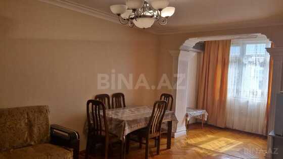 3 otaqlı Köhnə tikili, Elmlər Akademiyası m., Bakı