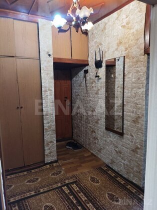 3 otaqlı Köhnə tikili, Həzi Aslanov m., Bakı