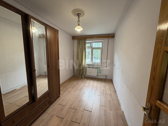 3 otaqlı Köhnə tikili, Neftçilər m., Bakı