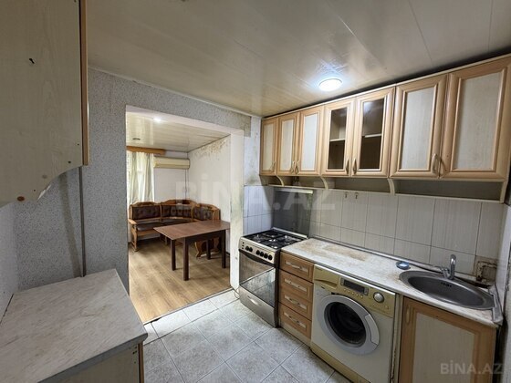3 otaqlı Köhnə tikili, Neftçilər m., Bakı