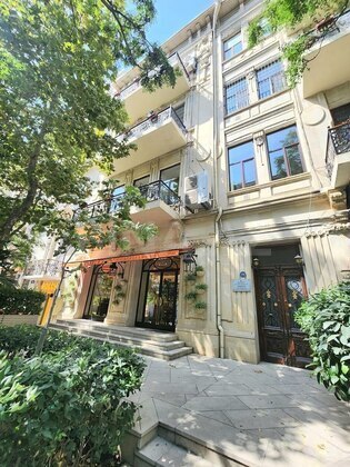 2 otaqlı Köhnə tikili, Sahil m., Bakı