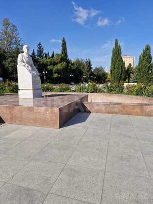 4 otaqlı Köhnə tikili, Nəsimi m., Bakı