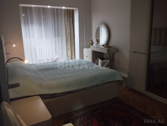 3 otaqlı Köhnə tikili, Köhnə Günəşli q., Bakı