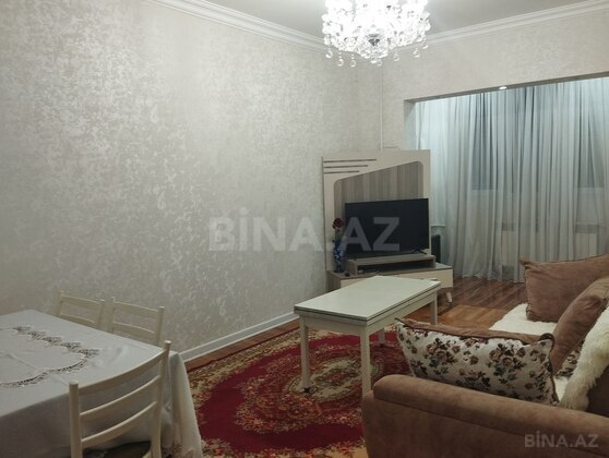 3 otaqlı Köhnə tikili, Köhnə Günəşli q., Bakı
