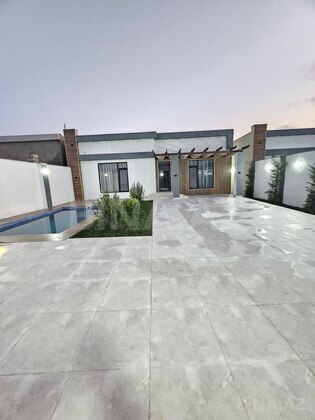 4 otaqlı Həyət evi/Bağ evi, Şüvəlan q., Bakı
