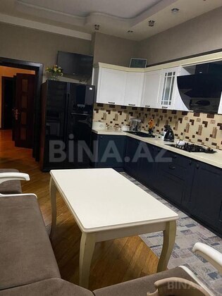 3 otaqlı Yeni tikili, İnşaatçılar m., Bakı