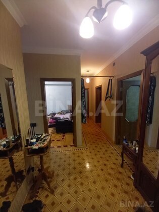 4 otaqlı Köhnə tikili, Binəqədi r., Bakı