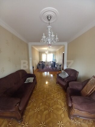 4 otaqlı Köhnə tikili, Binəqədi r., Bakı