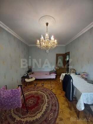 4 otaqlı Köhnə tikili, Binəqədi r., Bakı