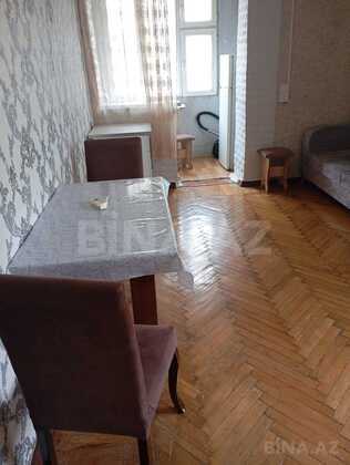 2 otaqlı Köhnə tikili, Şah İsmayıl Xətai m., Bakı
