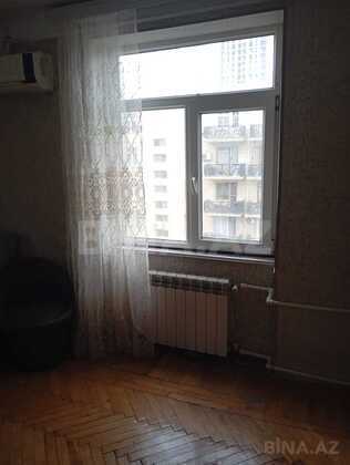 2 otaqlı Köhnə tikili, Şah İsmayıl Xətai m., Bakı