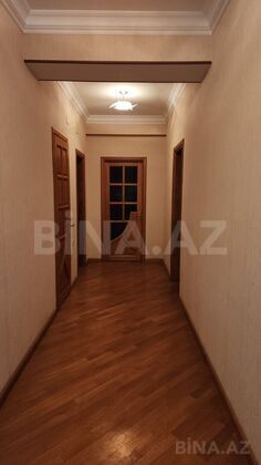 4 otaqlı Yeni tikili, Nizami m., Bakı
