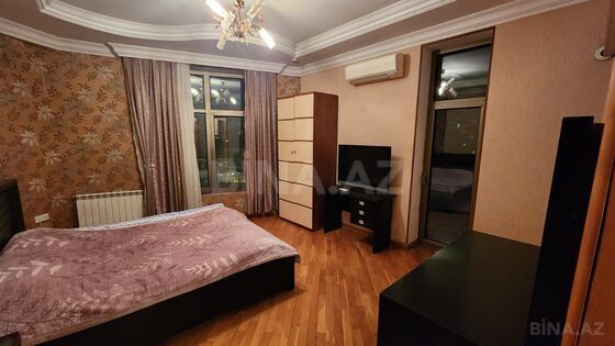 4 otaqlı Yeni tikili, Nizami m., Bakı