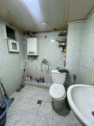 2 otaqlı Köhnə tikili, Qara Qarayev m., Bakı