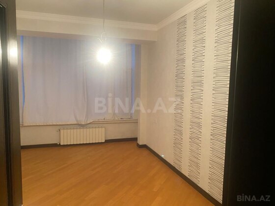 4 otaqlı Yeni tikili, Qara Qarayev m., Bakı