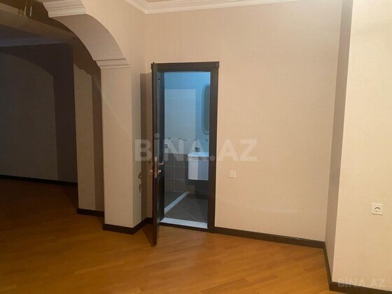 4 otaqlı Yeni tikili, Qara Qarayev m., Bakı