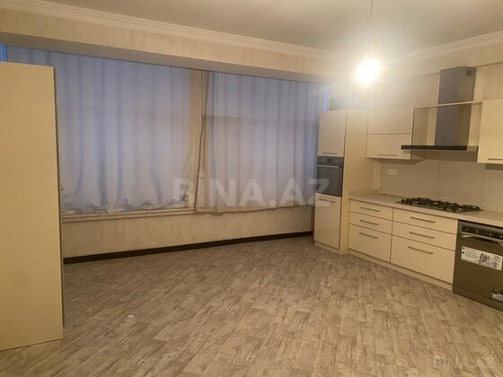 4 otaqlı Yeni tikili, Qara Qarayev m., Bakı