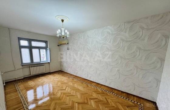 3 otaqlı Köhnə tikili, Xalqlar Dostluğu m., Bakı