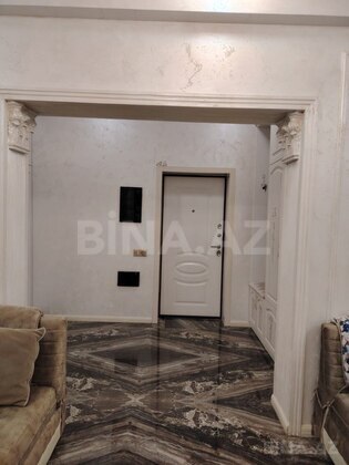 4 otaqlı Yeni tikili, Bakıxanov q., Bakı