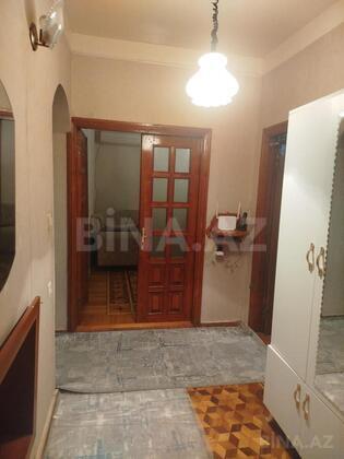 4 otaqlı Köhnə tikili, Elmlər Akademiyası m., Bakı