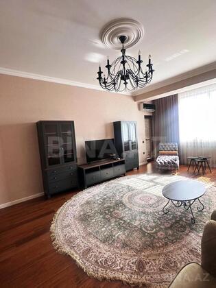 3 otaqlı Yeni tikili, Şah İsmayıl Xətai m., Bakı