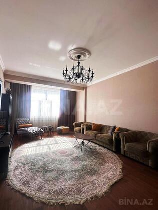 3 otaqlı Yeni tikili, Şah İsmayıl Xətai m., Bakı