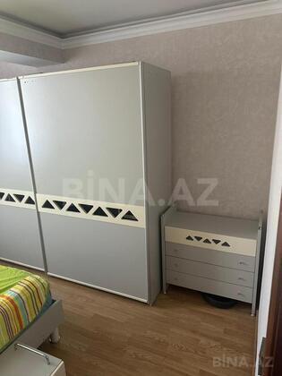 3 otaqlı Köhnə tikili, Şah İsmayıl Xətai m., Bakı