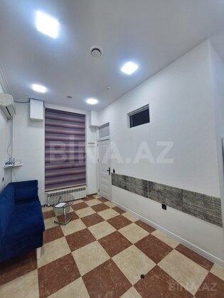 4 otaqlı Köhnə tikili, İnşaatçılar m., Bakı