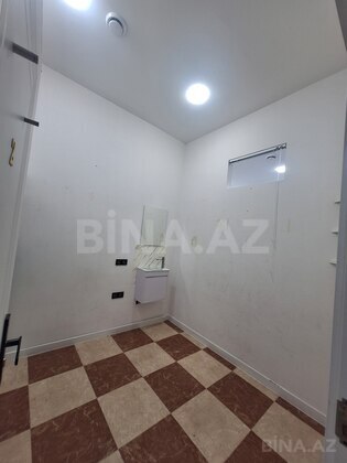 4 otaqlı Köhnə tikili, İnşaatçılar m., Bakı