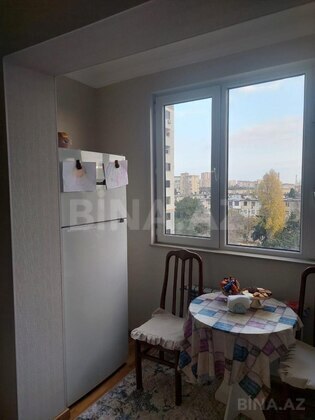 2 otaqlı Köhnə tikili, Memar Əcəmi m., Bakı