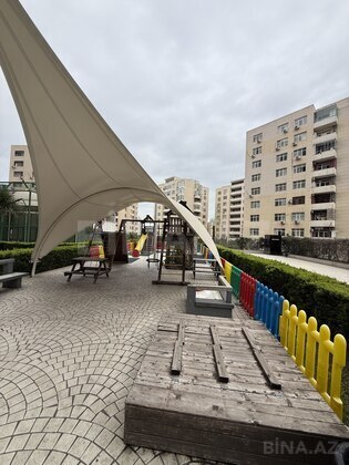 4 otaqlı Yeni tikili, Elmlər Akademiyası m., Bakı