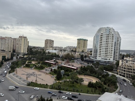 4 otaqlı Yeni tikili, Elmlər Akademiyası m., Bakı