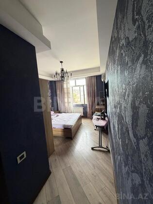 4 otaqlı Yeni tikili, Xırdalan