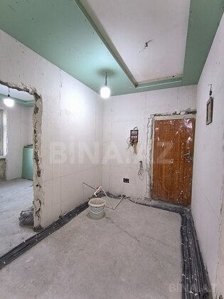 5 otaqlı Köhnə tikili, Xalqlar Dostluğu m., Bakı