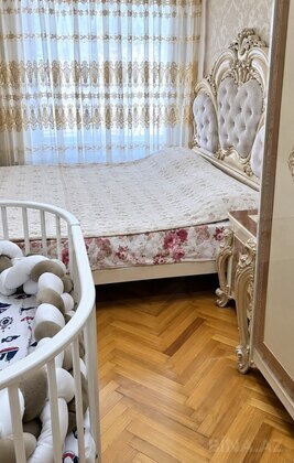 2 otaqlı Köhnə tikili, Neftçilər m., Bakı