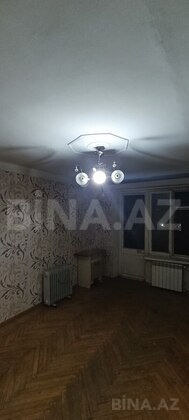 1 otaqlı Köhnə tikili, İnşaatçılar m., Bakı