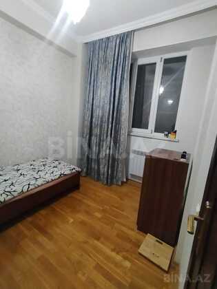 3 otaqlı Yeni tikili, Xırdalan