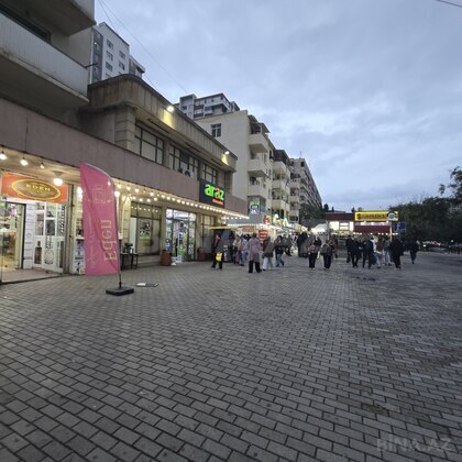 2 otaqlı Köhnə tikili, Qara Qarayev m., Bakı