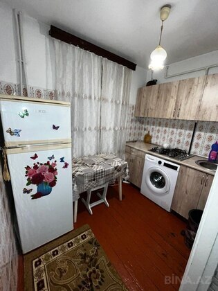 1 otaqlı Köhnə tikili, Qara Qarayev m., Bakı