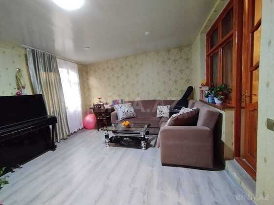 3 otaqlı Köhnə tikili, Memar Əcəmi m., Bakı