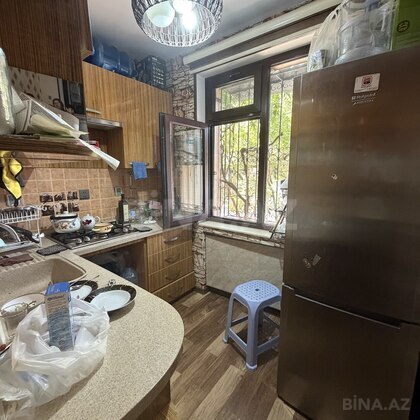 2 otaqlı Köhnə tikili, Neftçilər m., Bakı