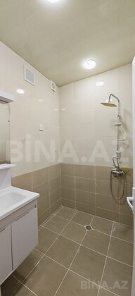 3 otaqlı Köhnə tikili, Memar Əcəmi m., Bakı