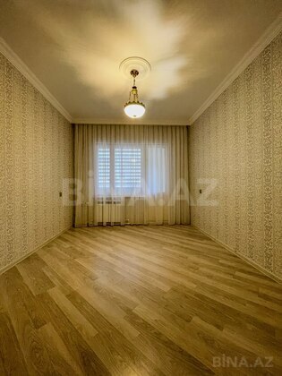 2 otaqlı Köhnə tikili, Bakıxanov q., Bakı