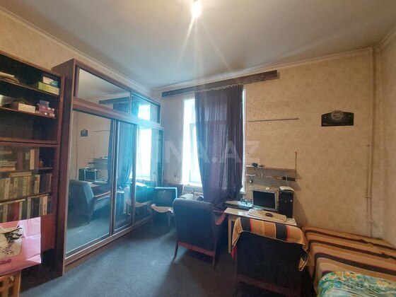 2 otaqlı Köhnə tikili, Elmlər Akademiyası m., Bakı