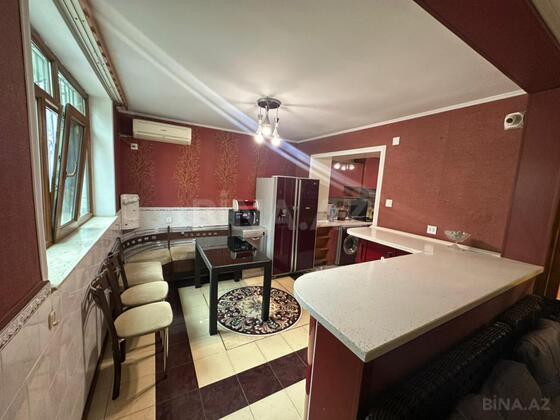 5 otaqlı Köhnə tikili, Qara Qarayev m., Bakı