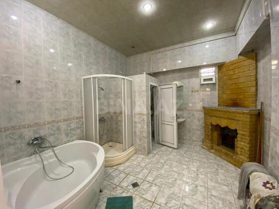 4 otaqlı Köhnə tikili, Sahil m., Bakı