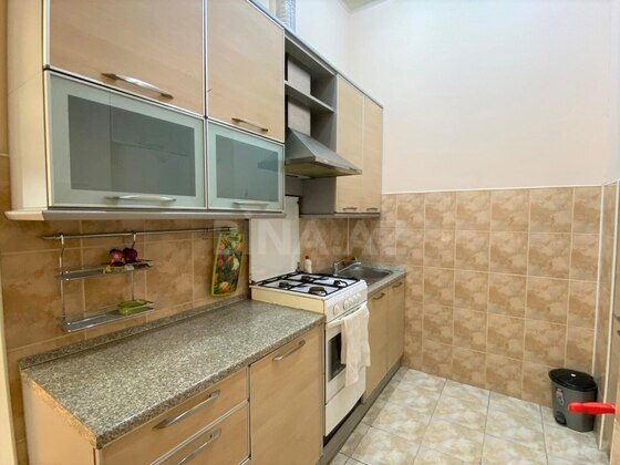 4 otaqlı Köhnə tikili, Sahil m., Bakı