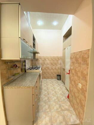 4 otaqlı Köhnə tikili, Sahil m., Bakı